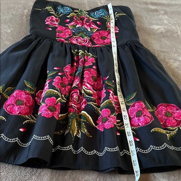 Forever 21 Strapless Black Mini Dress with Pink Floral - Picture 12 of 12